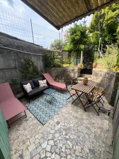 Cosy cottage by Alice Main Street & jardin - 9