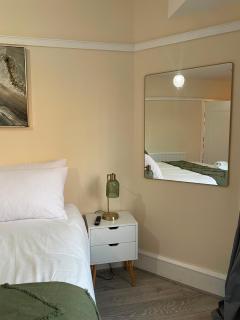 Luxury Apartment Central & Opposite Train Station - 6