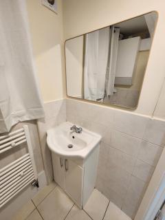 Luxury Apartment Central & Opposite Train Station - 7