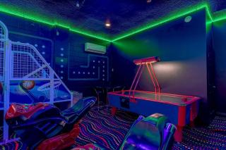 Galactic Getaway Villa - 9