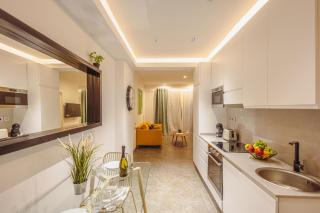 St Francis Apartments, Steps from the Sea - 7