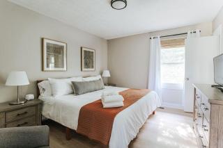 Hillside Haven - 7