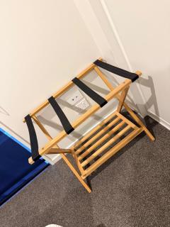 Bee cosy on Hereford, with city buzz minutes away! - 2