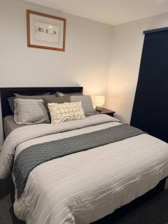 Bee cosy on Hereford, with city buzz minutes away! - 3