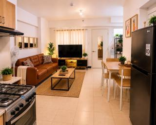 Big Condo Privacy Balcony Work-Friendly Wi-Fi - 0