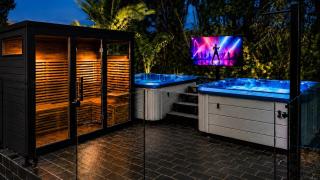 SKYES BEACH HOUSE spas sauna arcade machines - 9