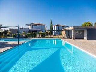 Lecci Apartment with Outdoor Pool - 6