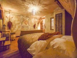 Charming Home with Hot Tub - 1