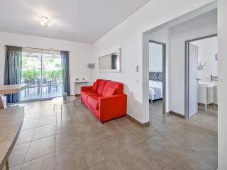 Hideaway with Private Sun Deck - 1