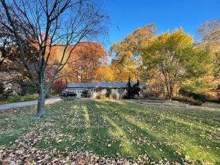 Boiler Bungalow - Entire 3 King Bed home! - 7
