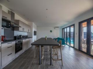 Lecci Villa with Outdoor Pools - 9