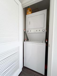 Splendid 2BR 2BA Apt – 12 Min Walk to SM Pier - 3