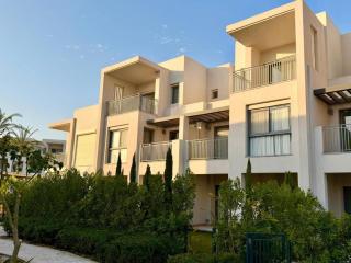 Spacious Marassi Riva Villa Garden & Pool View - 9