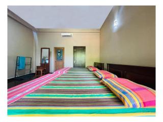White Lotus Holiday Resort - 4