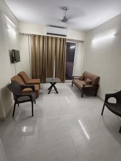 Perfect Stay near Yashobhoomi - 4