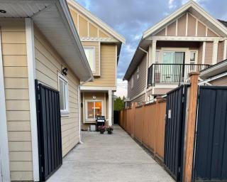 3BR Spacious Living Space 1 Parking Private Entry - 3