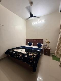 Devansh Palace Near Ram Mandir - 5