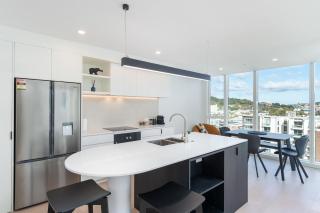 2BR Skyline Views - Cozy HydeLane Stay w Amenities - 3