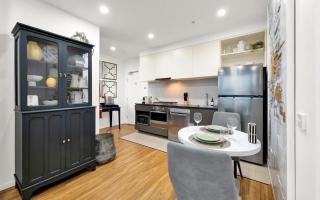 Skyline Luxury on Collins St Level 40 Balcony - 6