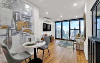 Skyline Luxury on Collins St Level 40 Balcony - 1
