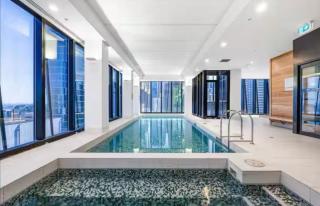 Skyline Luxury on Collins St Level 40 Balcony - 8