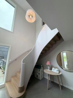 Modern Seaside House By The Shore In Sunnmøre - 1