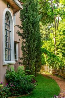 2 Bd guest wing, shared property, just the 2 of us - 1