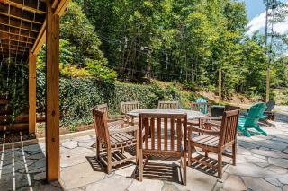 Tucked Inn: Lower Unit - 4