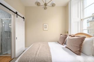 Gilmore Townhouse - 1