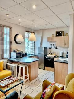 The Skinny Expat - Paarl - Self Catering Apartment - 5