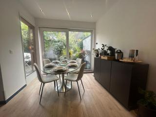 Spacious Family Home For 6 To 8 Guests With 3 Bedrooms And 2 Bathrooms Between Brussels City Center And Brussels Airport - 9