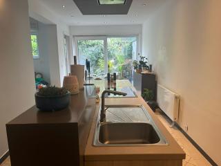 Spacious Family Home For 6 To 8 Guests With 3 Bedrooms And 2 Bathrooms Between Brussels City Center And Brussels Airport - 5