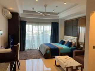 Royal Studio Apartment BY OCEAN BREEZE - 9