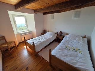 Maison sur les hauteur de L'AUBRAC - 1