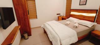 soma inn AC rooms Near Lulu , Trivandrum North Railway station - 3