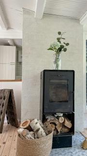 Calm Retreat With Large Garden By Heather Hill - 4