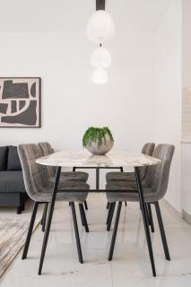 Stunning 1 Bedroom In City Center - 4