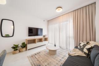 Stunning 1 Bedroom In City Center - 2