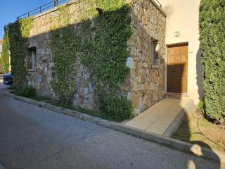 Elegant 2-bedroom apartment with pool and beach access on foot - 1