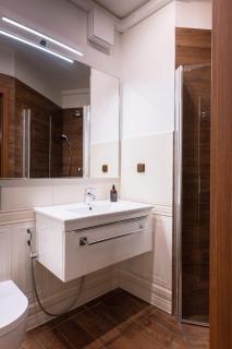 In Heart of Prague Elegant Downtown Apt - AC, 2BR, 2BA - 6