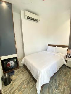 VMona Hotel - 5