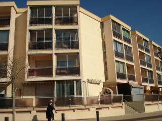 Appartement cosy avec balcon proche des Thermes - Animaux admis, parking privatif - FR-1-503-45 - 2