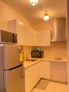 45ft Floor with Fast Wi-Fi Pool & Gym Access - 1