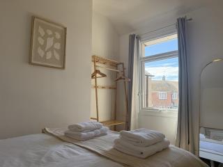 Alexandra Road - 4