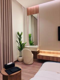 Voyage Expo Suites - 1