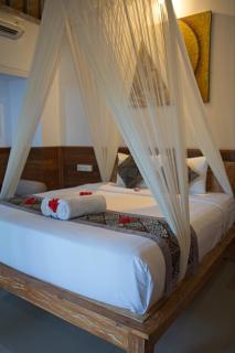 The Blue Lagoon Villas - 4