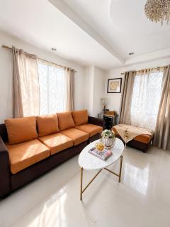 House of Flores -  - 4