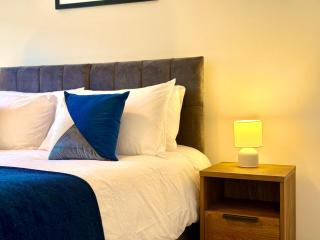 3 Bed Home-5 Min to City Centre-Parking & Garden - 2