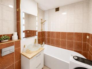 Warsaw City Center Apartment by JumpInHere - 3
