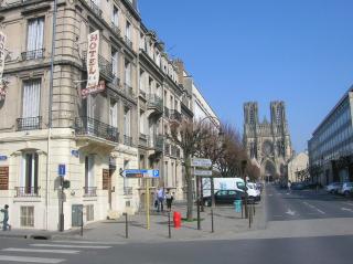 Hôtel De La Cathédrale - Reims - 9